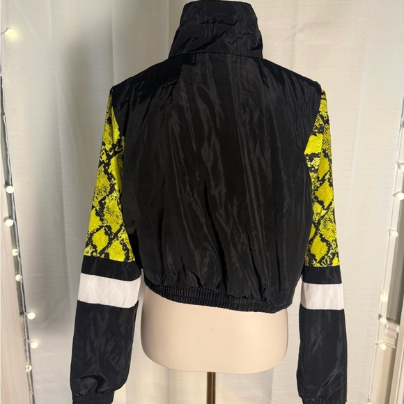 New Look Sport Black Neon Snake Print Cropped Windbreaker – M - Picture 2 of 9